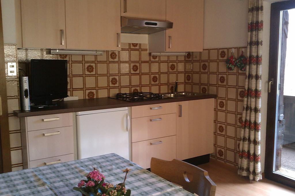 Schnarf Apartment *